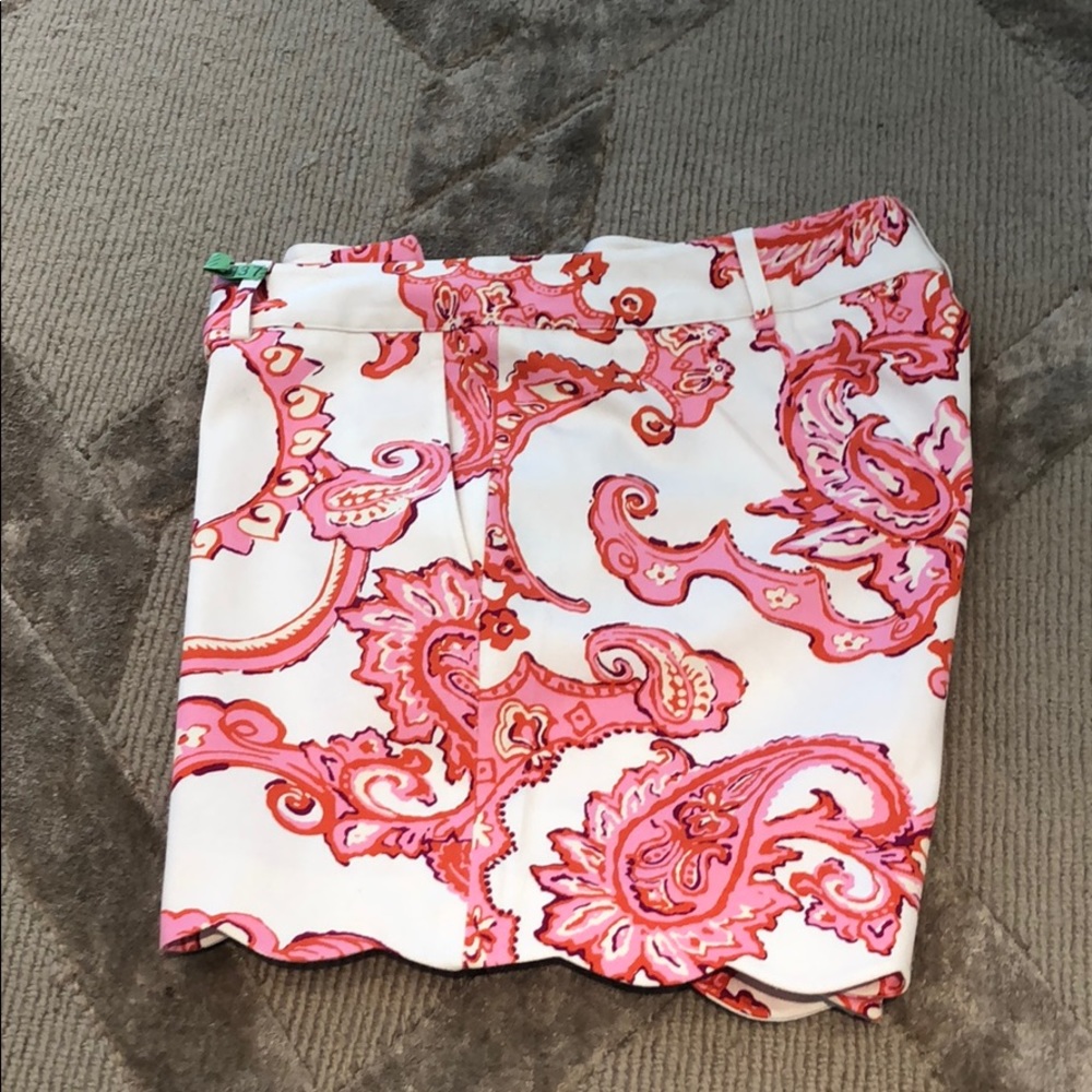 J McLaughlin patterned shorts size 8